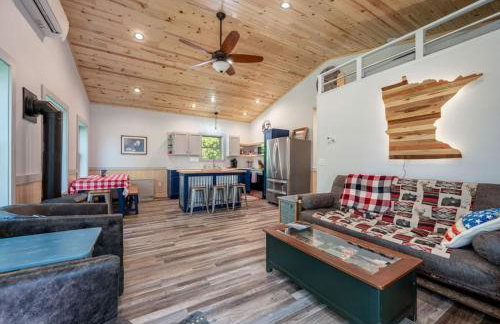 Long Lake Lookout, Dog Friendly - Photo 2