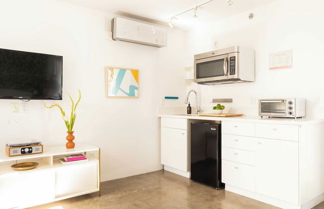 5 Private Rooms, Sleeps 14 Wesley Studio Buyout - Foto 20