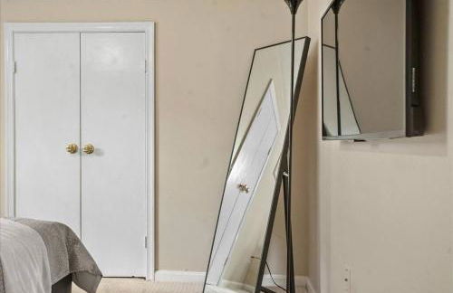 Entire Spacious Home Near DC - Photo 41