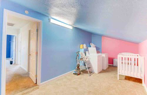 Arcade game room, 2 king beds, ev chargers - Foto 56