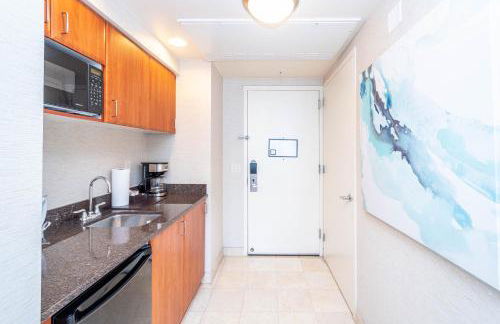 TRUMP INTERNATIONAL BEACH RESORT 2 BEDROOM APARTMENT 1600 Sf Ocean and Bay View - Foto 10