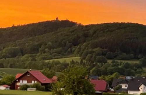Ferienwohnung Leuchtbergblick mit Terrasse und PKW Stellplatz - Foto 1