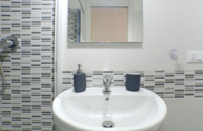 Black and White Movie Apartment - Foto 18