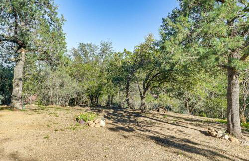 Relax Fireside Prescott Retreat with Hot Tub! - Foto 27