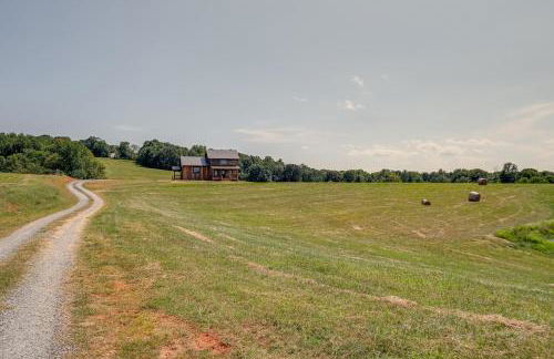 Bedford Cabin with Porch, 5 Mi to Historic District! - Foto 26