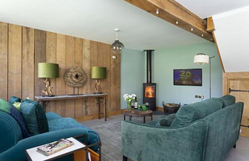 The Timber Barn - Photo 8