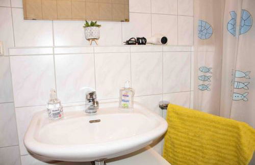 Gut und Günstig in Leipzig - zentrumsnah - inkl Fahrräder, Netflix und Tiefgaragenstellplatz - Foto 16