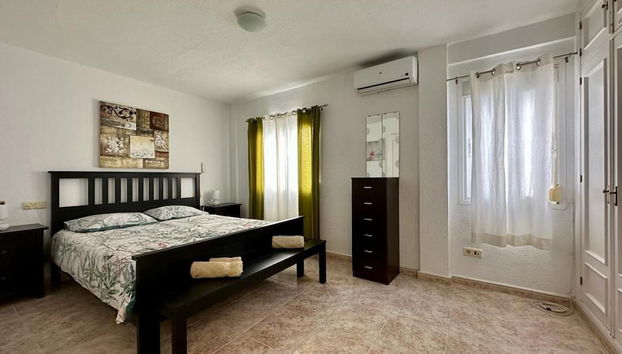Charming 3-bed Apartment in Fuengirola - Foto 3, Habitación