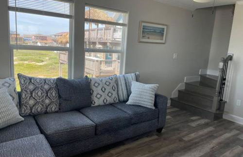 Surfside Beachfront Luxe - Photo 12