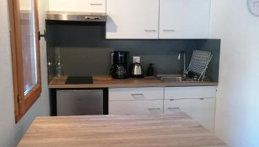 Camping le Tréjeux - Petit Chalet - Photo 2