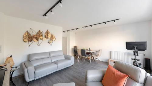 Stylish 3-bed Townhouse With 3 Baths in Southgate - Foto 3