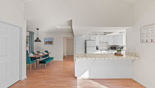 Delightful 4BR Home Nr Downtown Reno w Fireplace - Foto 5