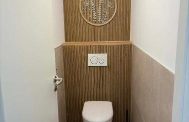 Le salon des voyageurs - Appartement au coeur du Centre Historique de Dole avec Terrasse - Foto 13