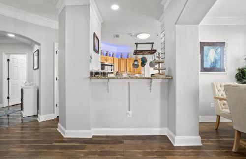 Luxury Condo in Gulfport - Photo 3