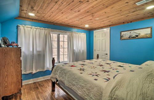 Tranquil Smoky Mountain Cabin with Porch and Fire Pit - Foto 24