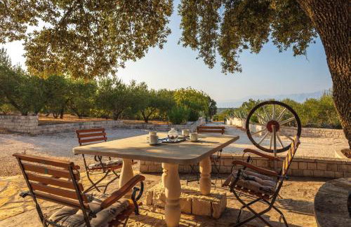 Villa Dubrava Peaceful Getaway in an Olive Grove with Heated Pool - Foto 43