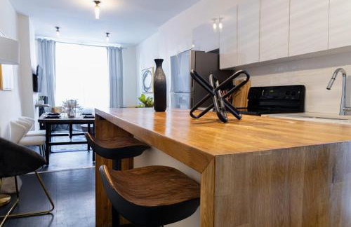 E10-1 Designer East Village Townhouse 1BR - Foto 54