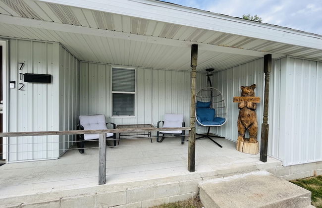 Lazy River Villa - Hottub Fenced Yard Sleeps 11 - Foto 31