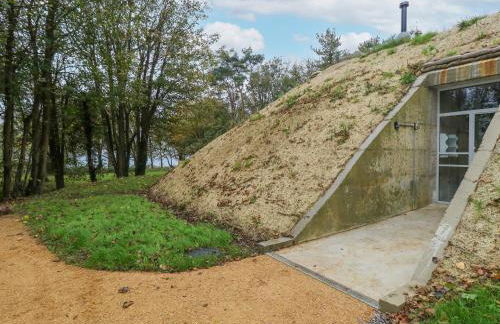 Standby Generator Bunker - Photo 4