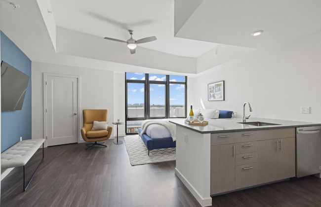 Placemakr Marymount Ballston - Photo 6