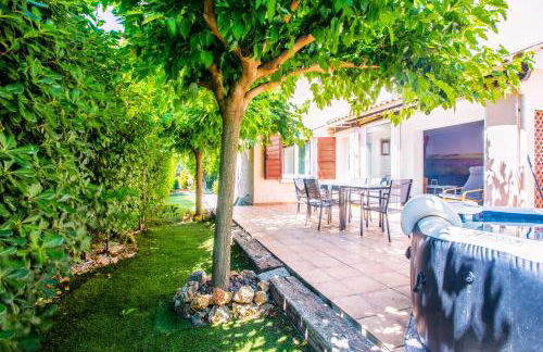 VILLA PROVENCE-SPA&BBQ CENTRE AU CALME- JARDIN - TERRASSES - Foto 39
