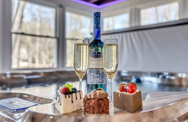 Fall Getaway With Hot Tub Fire Pit and Games - Photo 16