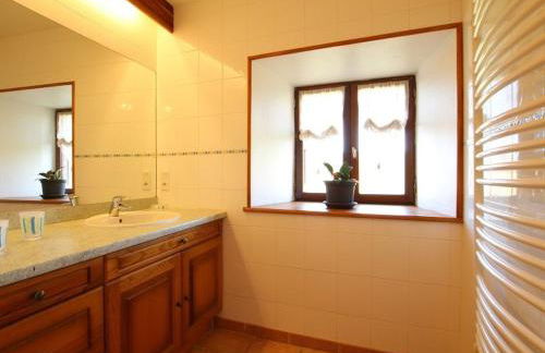 Ferme restaurée avec jardin clos et terrasse, proche Puy en Velay - FR-1-582-271 - Foto 2