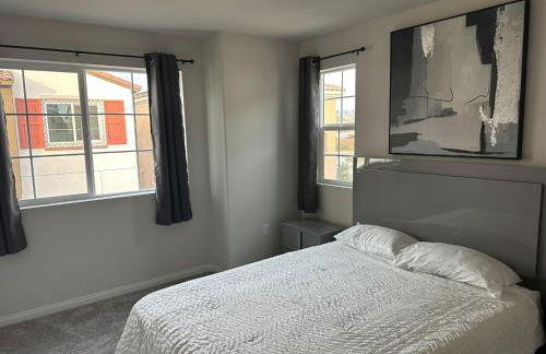 Gated Upland Home 3b 3 bath - Foto 2