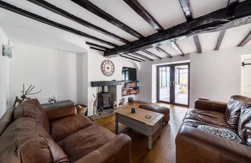 16th-Century Cottage with Separate Studio and Garden, Sleeps 12 - Foto 1