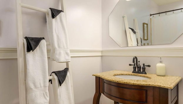 Gorgeous Alabama Home 4 Miles to Stadium Sleeps 8 - Foto 5, Habitación