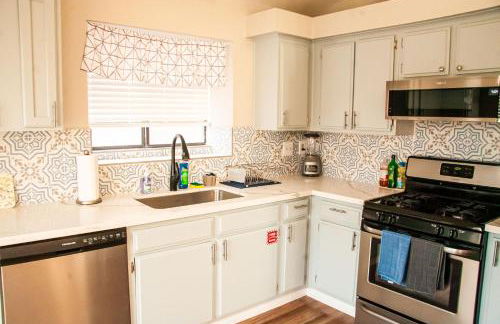 Large Pool & Patio Cozy Single Story Family House - Foto 31