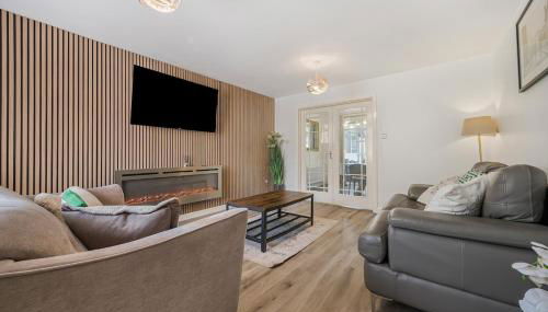 Stylish 4 Bed Trentham Retreat with Pool Table - Foto 1