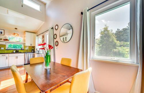 Rainforest Stay with Hot Tub Less Than 3 Mi to Natl Park! - Foto 9