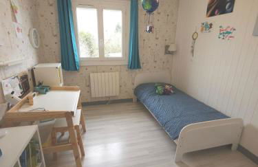 Maison de famille 4-6 personnes à 5 min du Futuroscope - Foto 4