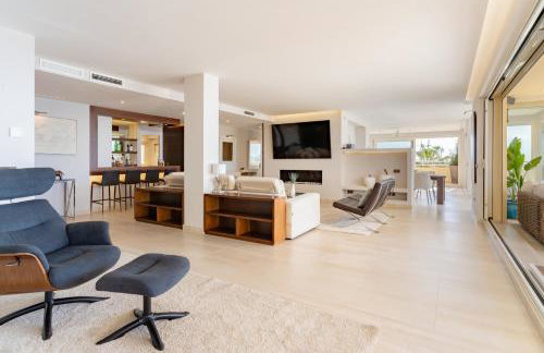 Infinity Blue Penthouse - Photo 35