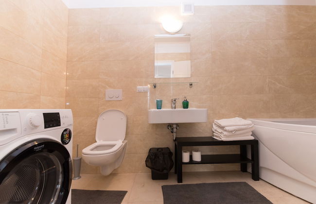 Thomas Apartments - Photo 41