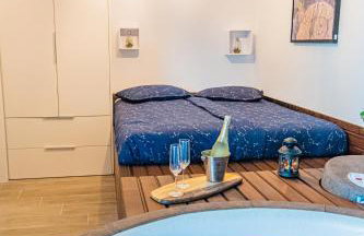 Jacuzzi - Flexible SelfCheckIns 20 - Zagreb - Luxury - Garage - Smart - Brand New - Apartments Repinc - Foto 2