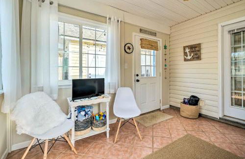 Oak Island Hideaway Hut about 1 Mi to Long Beach! - Foto 7