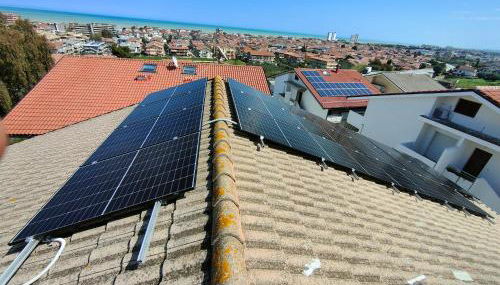 Ampio attico vista mare tra comfort e tranquillità - Foto 3