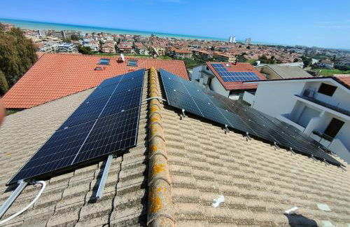 Ampio attico vista mare tra comfort e tranquillità - Foto 3