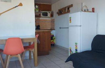 CAPITELLES - Face à la mer et la piscine - front de mer - ref vuail - Photo 12