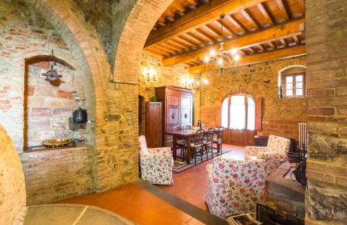 Holiday Home in Town Center with Pool, Garden, Hot Tub - Foto 30