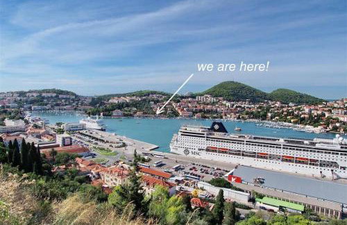 Waterfront stone house in city center - Photo 15