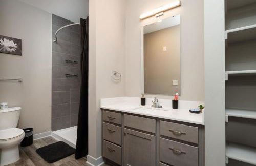 Cozy 2BR Sunset Haven - Foto 19