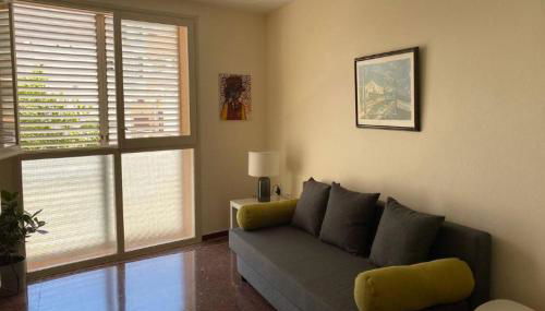 Luminoso apartamento en Canet de Mar cercano a la playa y a Barcelona - Foto 2