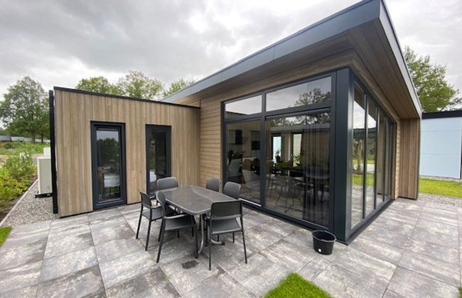 3 bedroom House in Biddinghuizen with swimming pool and terrace - Photo 1