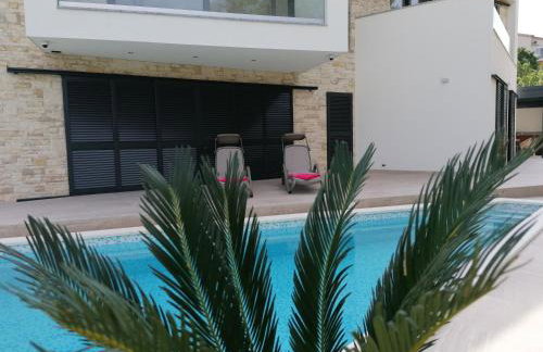 Villa NOVAMARIN - heated pool, sauna, garden - Foto 16