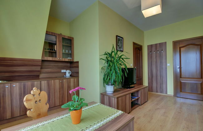 Willa Serafin - Photo 43