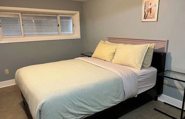 Sweet 2 BR Walk to all - Photo 2