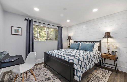 KING BED/Fresh Home/Seperate Big Screen Rooms/Park - Photo 12